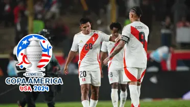 Jugadores de la Selección Peruana saludándose (Foto: FPF) 