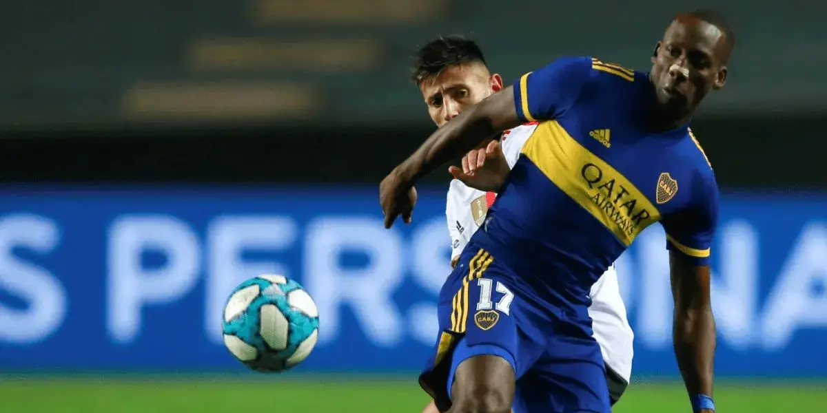 Luis Advíncula pasa por una mal momento en Boca juniors y parece que Paolo Guerrero llegará a ser el nuevo peruano en Boca Juniors.