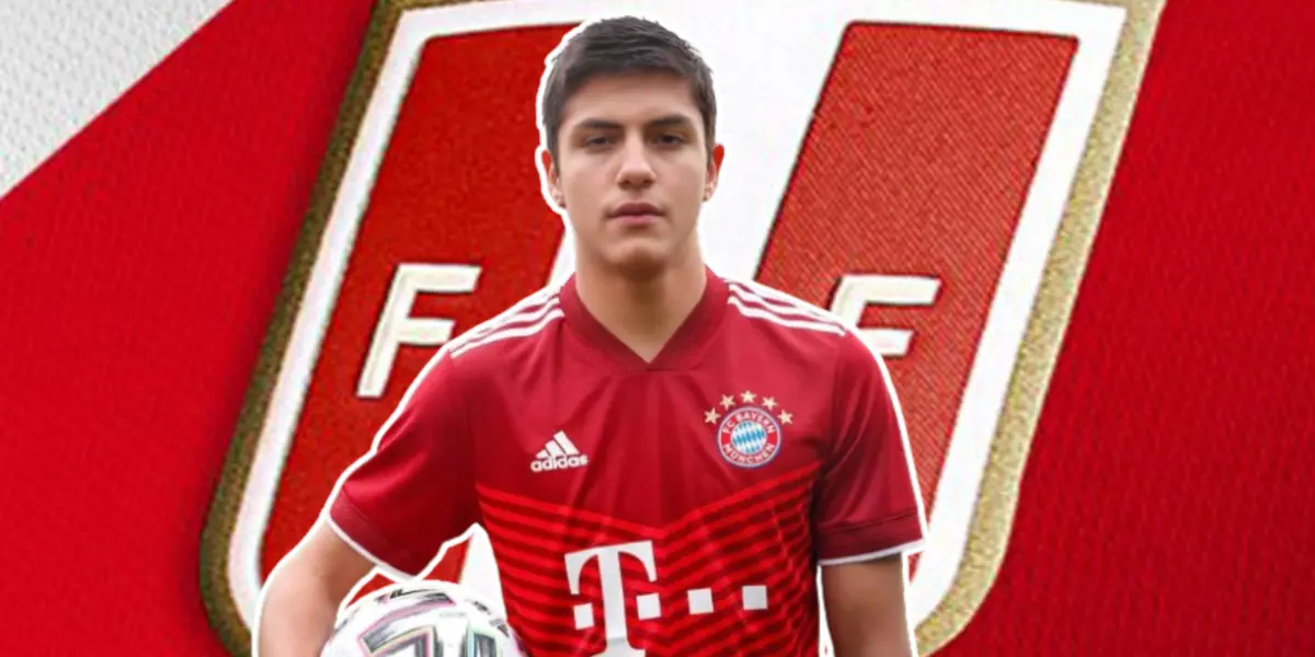 Matteo Pérez con la camiseta del Bayern Múnich