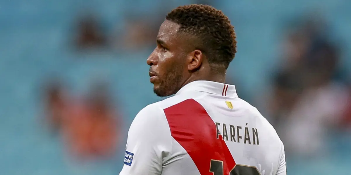 Jefferson Farfán está en Lima entrenando y buscando equipo, pero la Foquita no se queda quieto y disfruta de sus mini vacaciones