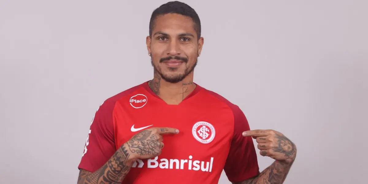 Paolo Guerrero con la camiseta del Inter de Porto Alegre de Brasil. (Foto: Andina)